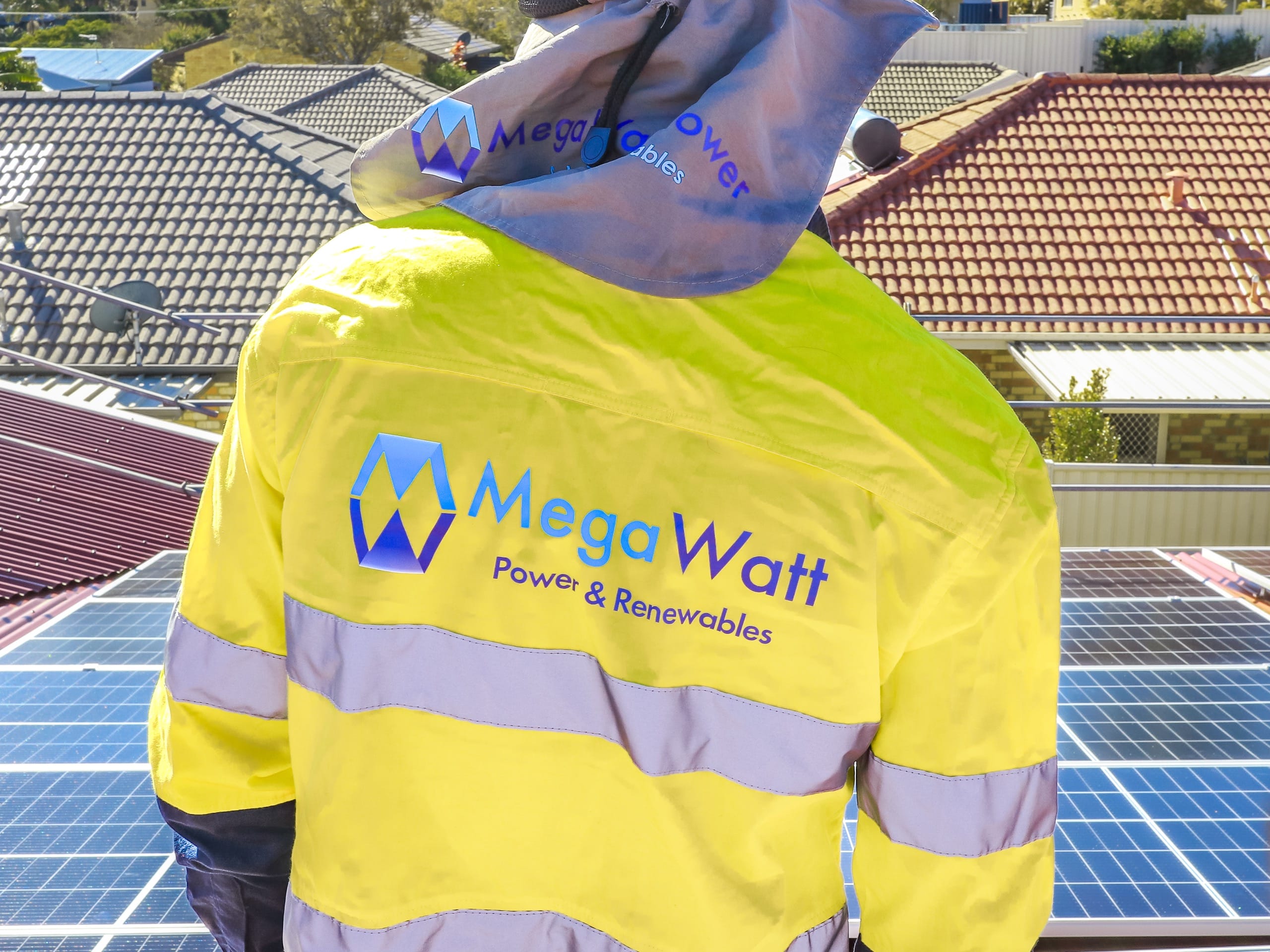 Read more about the article Soaking Up the Benefits of Aussie Solar Power